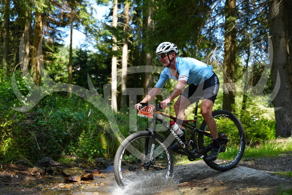 FC101754 | Fotogalerie der Treibjagd im Dunkelwald - Dein MTB Etappenrennen im Erzgebirge - Realisiert mit Pictrs.com