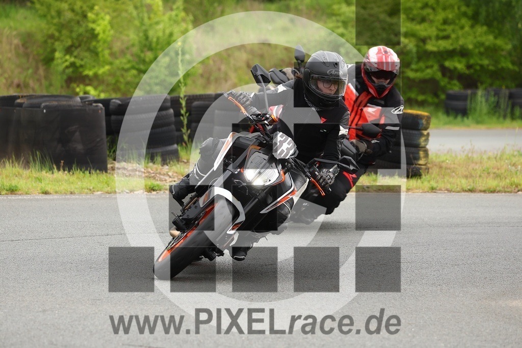 0033-20260509_01161 | Schöne Erinnerungen an spannende Momente - das festzuhalten ist unser Job. PIXELrace.de ist seit 2003 auf den Rennstrecken Europas unterwegs um die Action draußen beim Fahren und die wunderbare Stimmung imm Fahrerlager für euch einzufangen.