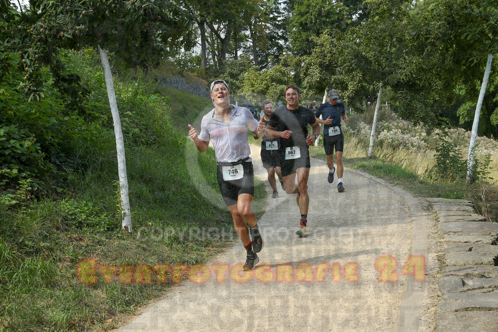 250824_1443_EX1_7293 | Sportfotografie im Rhein-Sieg Kreis, Köln, Bonn, NRW, Rheinland Pfalz, Hessen, etc. Unser Tätigkeitsfeld umfasst den Laufsport vom Volkslauf über den Marathon, Duathlon, Triathon bis zum Ultralauf wie Kölnpfad Ultra oder Schindertrail.