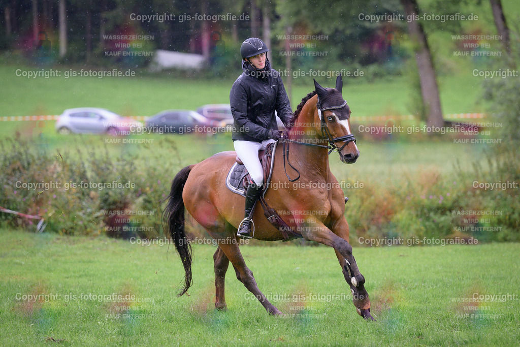 150_Langhof_Tamara_Icy-Eye_A1_Springen_250802_05 | gis-fotografie