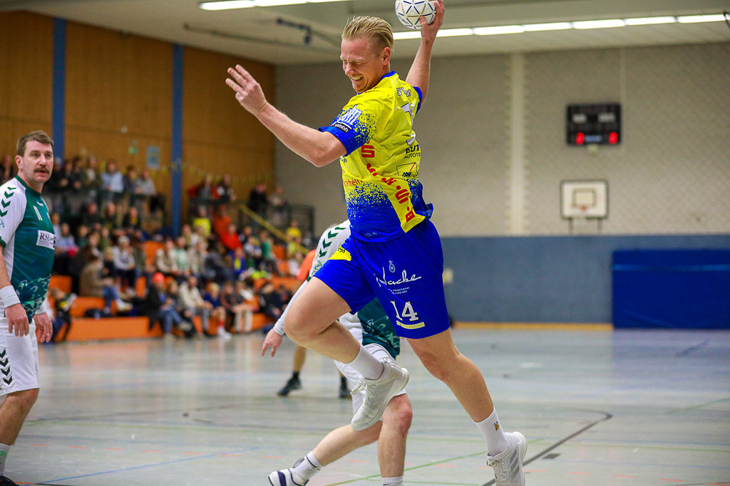 SVN_TvBiefang_161124_018 | Bildergalerie von Sport-Ereignissen aber auch von weiteren spannenden Dingen - nicht nur vom Niederrhein. In Anlehnung an den bekannten Spruch von Hanns Dieter Hüsch heißt das Motto: "Niederrhein ist überall".  - Realisiert mit Pictrs.com