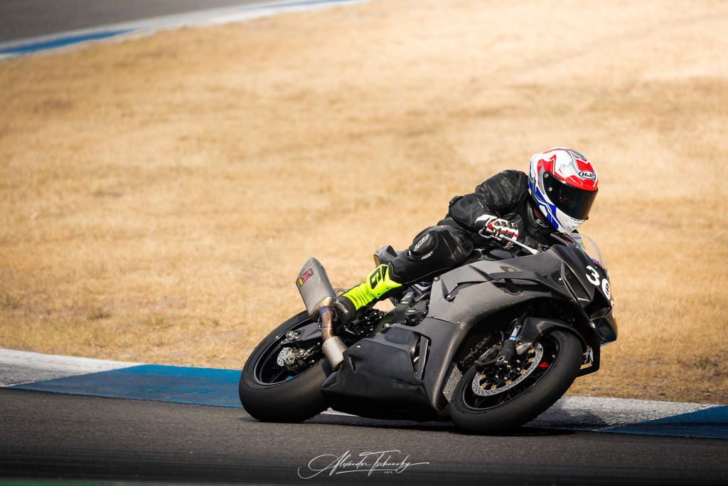 Ducati Trackday Hockenheimring 2026 | Entdecken Sie die faszinierende Welt von Alexander Tschuncky Arts: Kreative Fotografie, atemberaubende Automobilkunst und hochwertiger Bilderdruck. Lassen Sie sich inspirieren! - Realisiert mit Pictrs.com