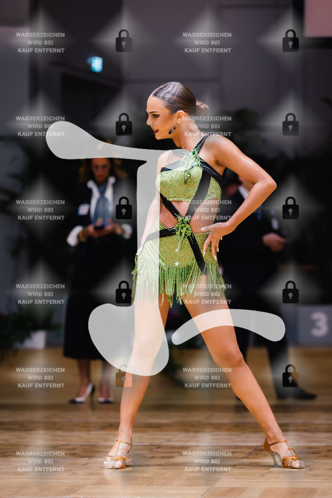 GOC 2025 - WDSF Solo Junior II Latin Female - 2025-08-21-7867 | Webshop for digital downloads and prints of dance sport, event & show photographer Julian Link - Realisiert mit Pictrs.com