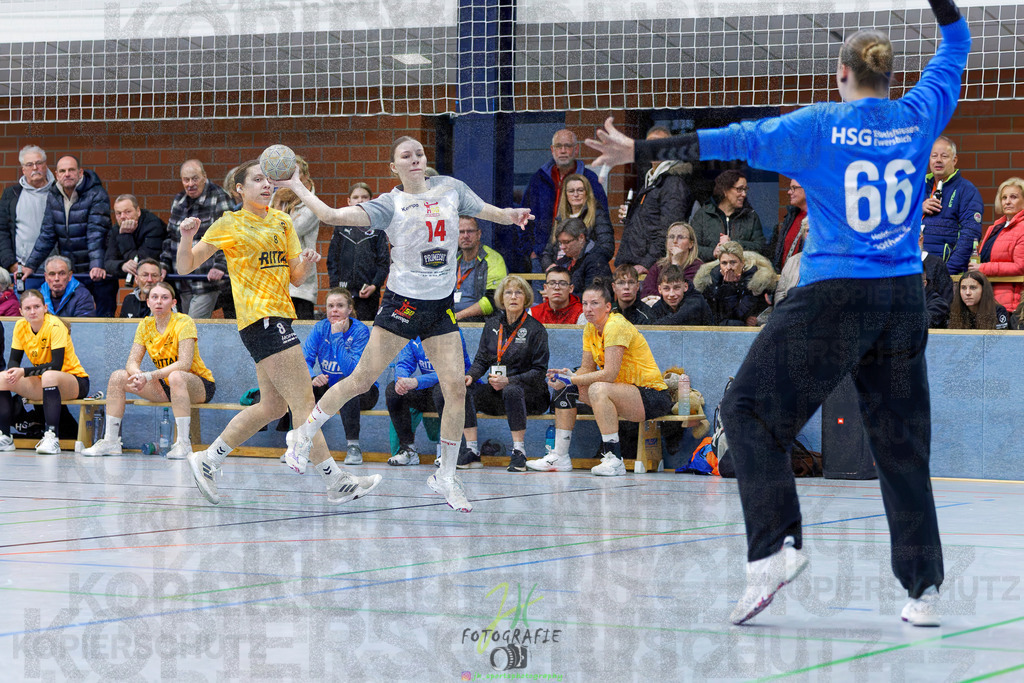 Frauen Oberliga Mitte (HHV); HSG Eibelshausen/Ewersbach - HSG Wettenberg II | Frauen Oberliga Mitte (HHV); HSG Eibelshausen/Ewersbach - HSG Wettenberg II am 13.12.2025 in Steinbrücken (Sporthalle am Hammerweiher)Photo © 2025 - Jörg Heinrich - Realisiert mit Pictrs.com
