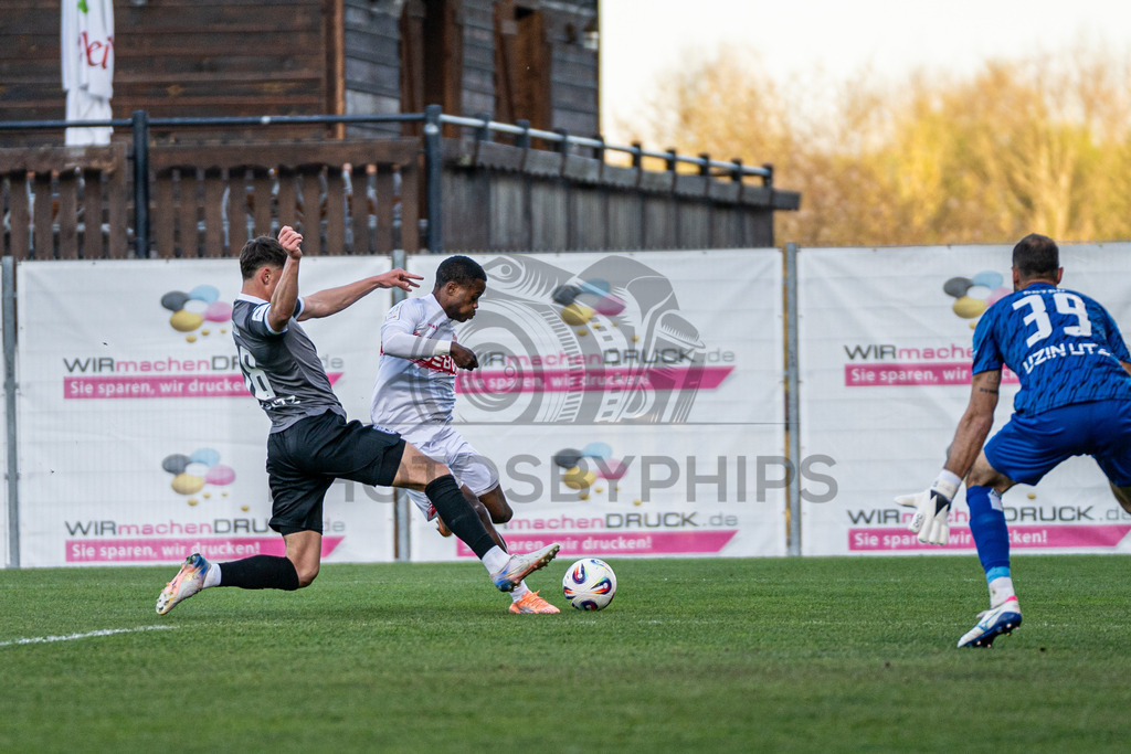 VfB Stuttgart II vs. SSV Ulm 1846 Fussball, Fussball, 3. Liga, 32. Spieltag, 08.04.2026 | Torchance durch Abdenego Nankishi (VfB Stuttgart II, #17) gehalten/pariert durch Christian Ortag (SSV Ulm 1846 Fussball, #39),VfB Stuttgart II vs. SSV Ulm 1846 Fussball, Fussball, 3. Liga, 32. Spieltag, 08.04.2026DFB regulations prohibit any use of photographs as image sequences and/or quasi-video