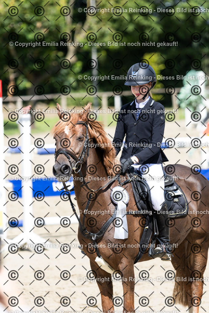 CL5A1033 | Emilia Reinking Fotografie - Realisiert mit Pictrs.com