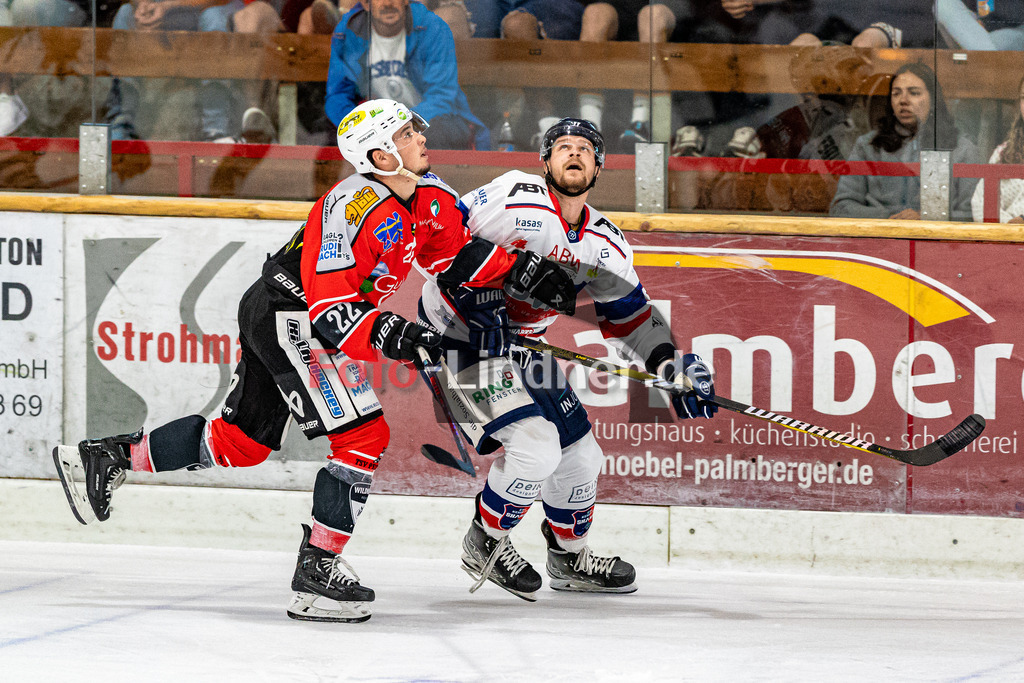 Testspiel TSV Peißenberg Miners vs ESC Kempten Sharks | Eishockey Bayernliga Vorbereitung 2023/2024, Testspiel TSV Peißenberg Miners vs ESC Kempten Sharks
Duell zwischen Sinan ONDÖRTOGLU (Miners 22) und Mauro SEIDER (Sharks 91).,
2023-09-10 in Peißenberg (Eisstadion)
22 Sinan ONDÖRTOGLU (Miners 22), 91 Mauro SEIDER (Sharks 91)
Copyright: FotoLindnerWJL