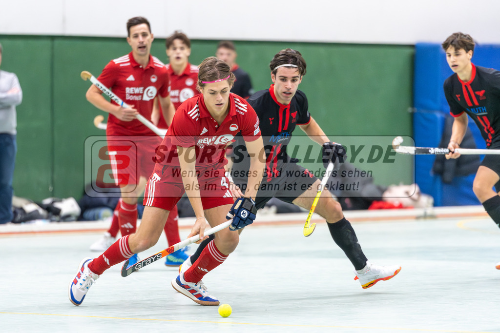 SFE_20251213_0051 | Köln, Deutschland, 13.12.2025:  Hockey 1. Bundesliga Herren Rot-Weiss - DSD Düsseldorf im KTHC Stadion Rot-Weiss Köln Tennis and Hockey Club am 13.12.2025 in Köln, Deutschland. (Foto von Fehrmann)Köln, Germany, 13.12.2025: Hockey 1. Bundesliga Herren Rot-Weiss - DSD Düsseldorf in KTHC Stadion Rot-Weiss Köln Tennis and Hockey Club at 13.12.2025 in Köln, Deutschland. (Foto from Fehrmann)
