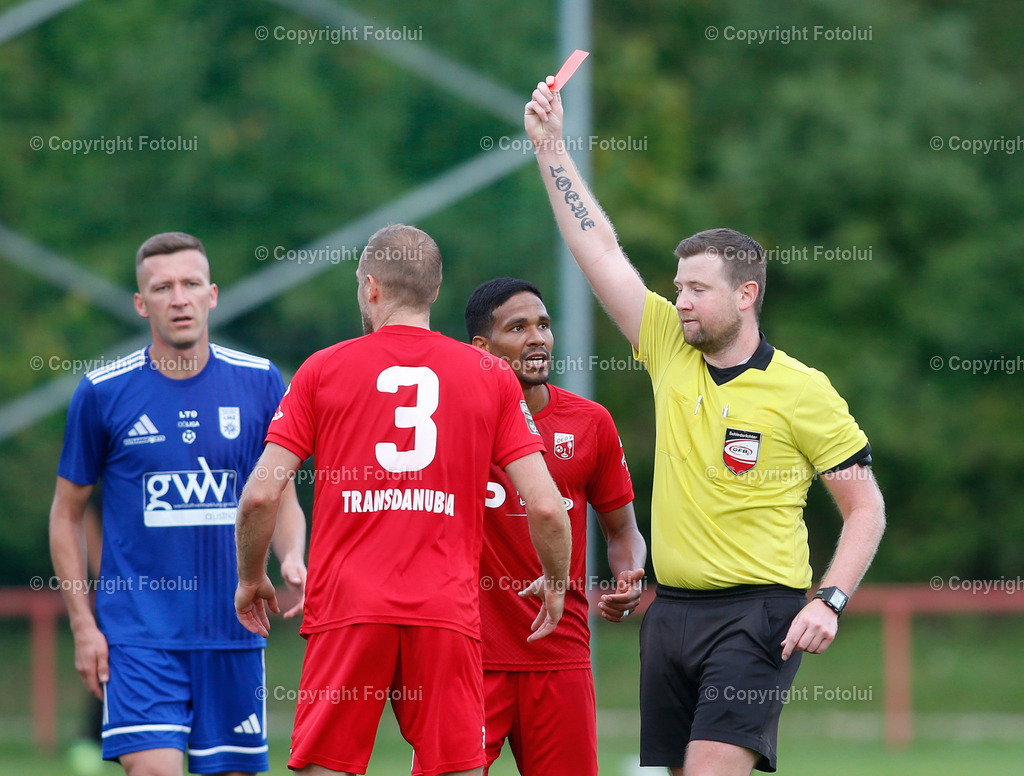 A_LUI_13092025_26 | SPORT FUSSBALL LT1 OOE LIGA ASKOE OEDT 1B-UNION EDELWEIß LINZ 13.09.2025 IM BILD: MATAJ VULIC (3) (OEDT1B) BEKOMMT DIE ROTE KARTE FOTO:FOTOLUI