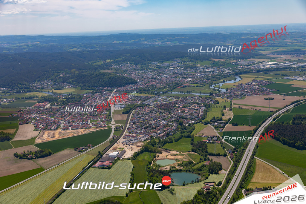 Die Luftaufnahme Diesenbach - Regenstauf wurde 2021 mittels Flugzeug (keine Drohne) erstellt. Hohe Auflösung -für große Poster und Wandbilder geeignet!
