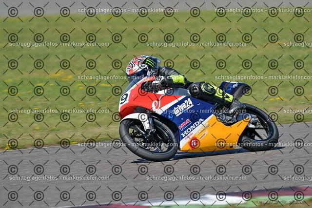 26BT01-1566 | 069 - Realisiert mit Pictrs.com