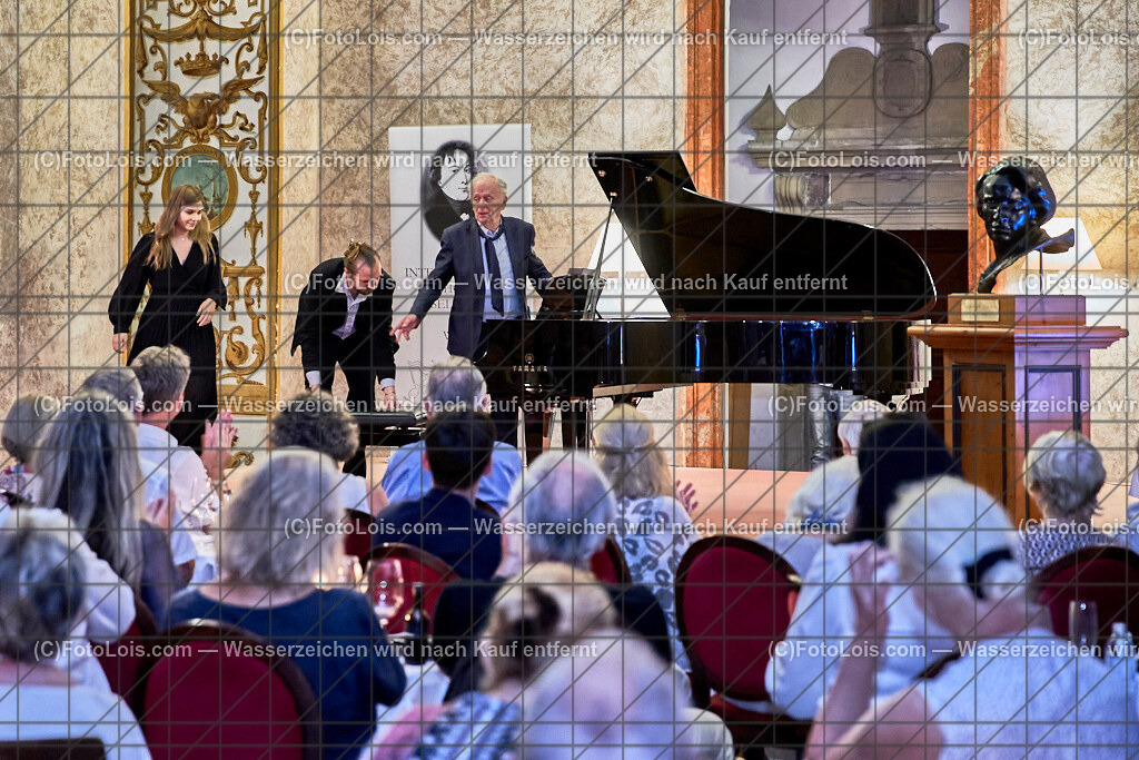 ALS7928_XXXX-Chopin-Festival_Nocturno_Olejniczak Janusz | (C)FotoLois.com, Alois Spandl. XXXX. Chopin-Festival in der Kartause Gaming, 'NOCTURNO' - nächtliches Konzert bei Kerzenlicht in der Barockbibliothek, Sa 17. August 2024.