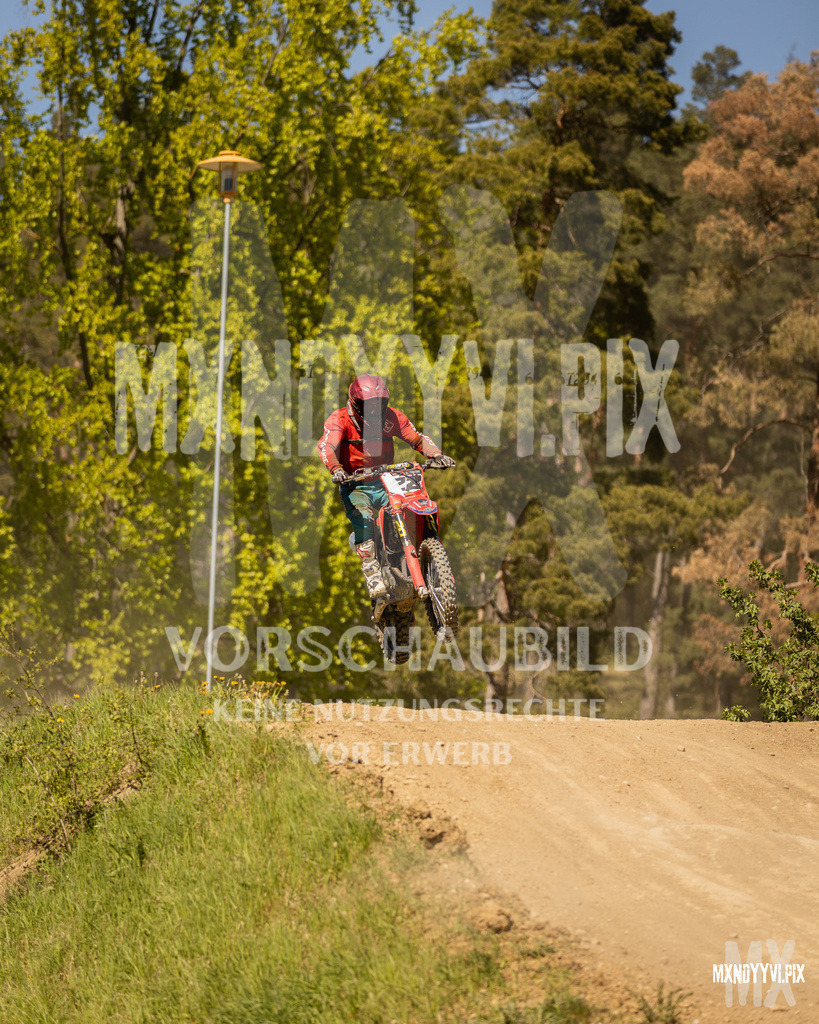 866A5306 | mxndyyvipix