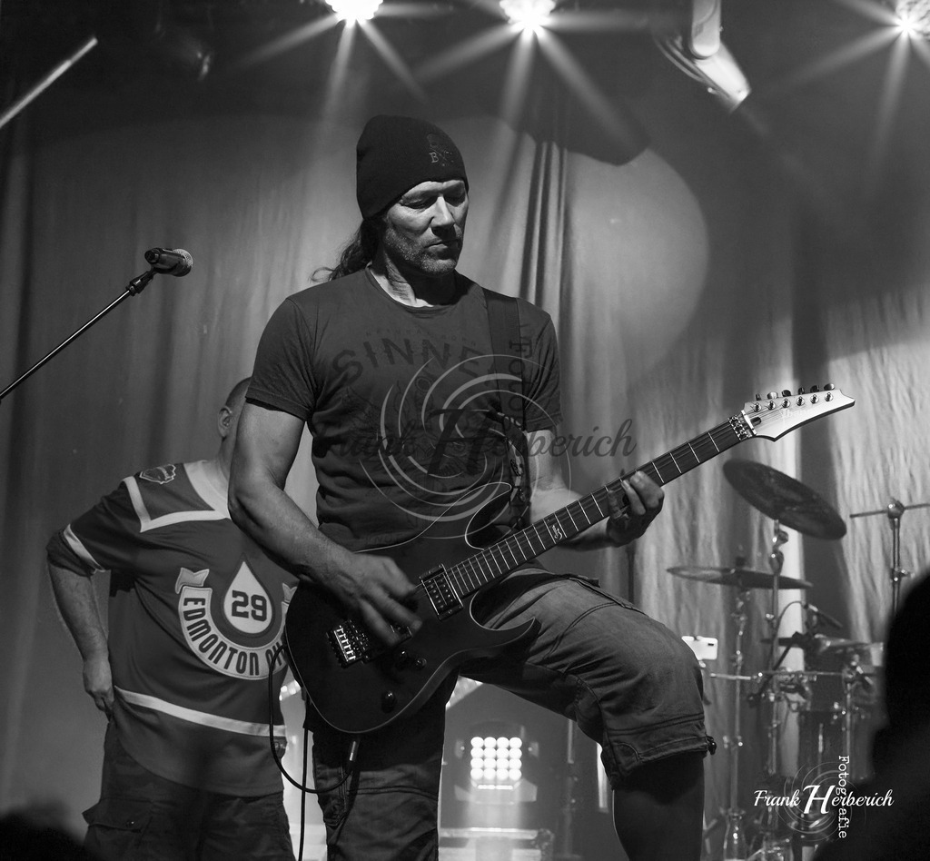 2023_12_24_9999_71 | Frank Herberich Fotografie, Frank Herberich, Fotografie, Hochzeit, Portrait, St. Peter Ording, Ording, Westerhever, Nordsee, Frank Fotografie, Hardheim,  Odenwald,Walldürn, Band,Eventfotografie - Realisiert mit Pictrs.com