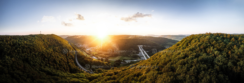 Filstalbrücke bei Sonnenuntergang von oben | löwenblicke | shop