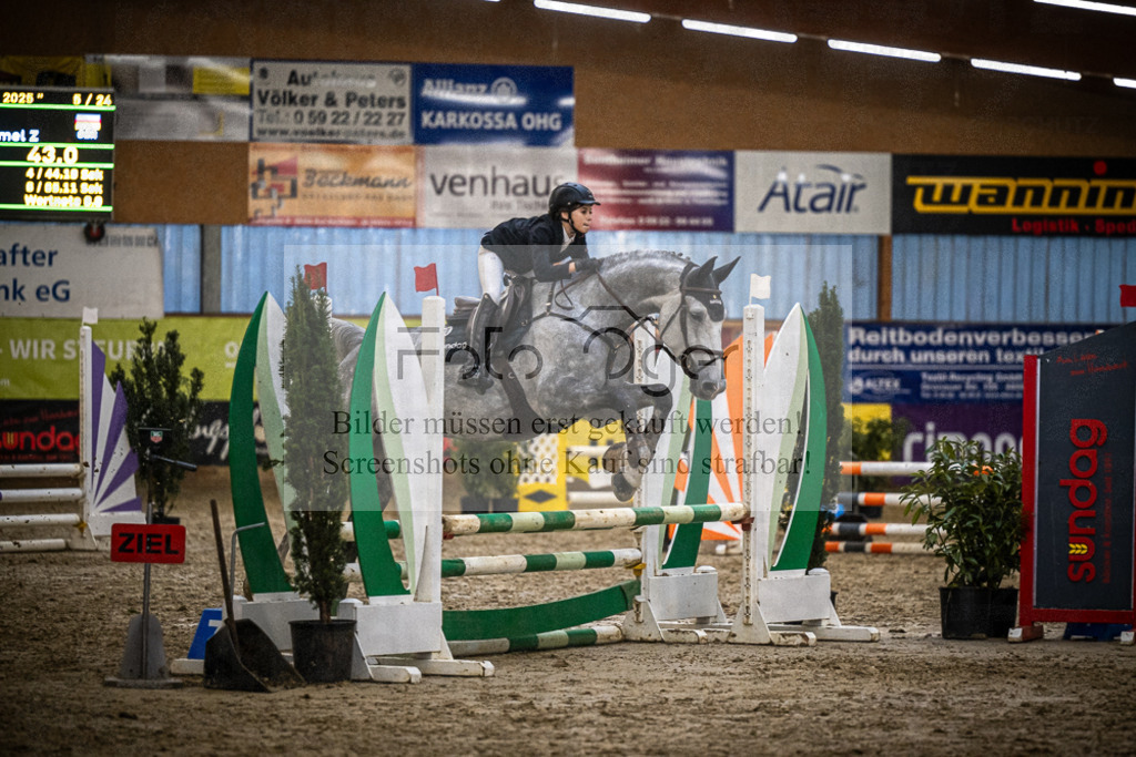 DOS_0212 | Entdecke hochwertige Reitturnierfotos von Foto Oger. Professionell, emotional und authentisch – jetzt Lieblingsmomente im Shop bestellen.Deutschlandweite Turnierfotografie. - Realisiert mit Pictrs.com