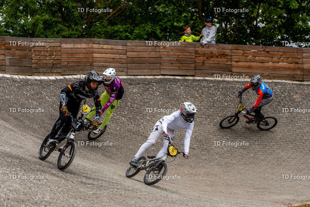 BayBMX2026-04904 | Fotogalerie von Thomas Dettweiler mit Eventbildern und lizenzfreien Fotos. Perfekt als Wandbild, für Büro, Website oder private Nutzung. - Realisiert mit Pictrs.com