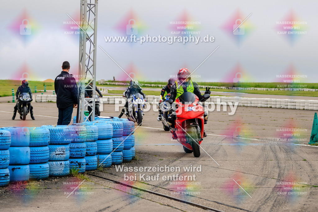 MotoTeam-7954 | Hier findet Ihr Bilder von Touristenfahrten auf der Nürburgring Nordschleife oder von anderen Veranstaltungen die ich besucht habe. Viel Spass beim Durch Schauen 