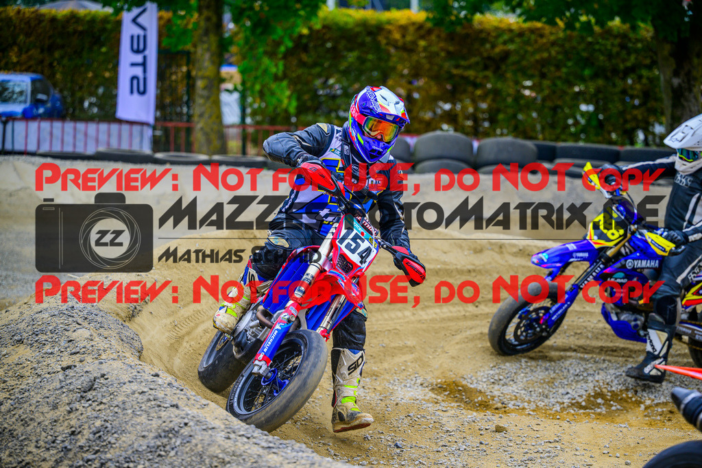 MaZZes_Fotomatrix_20251011_6021986_8527 | SENIOR