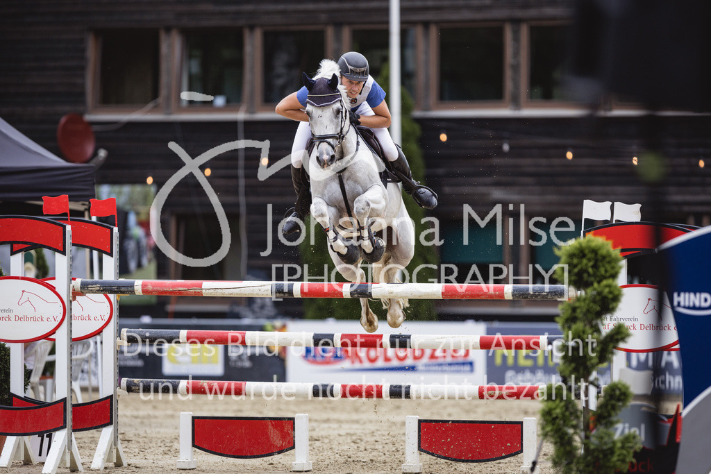 230824_Delbrueck_AmateurM2-261 | Deine schönsten Turniermomente als professionelle Fotos! Entdecke hochwertige Pferdesport-Fotografie im Online-Shop. Jetzt Fotos finden & bestellen!