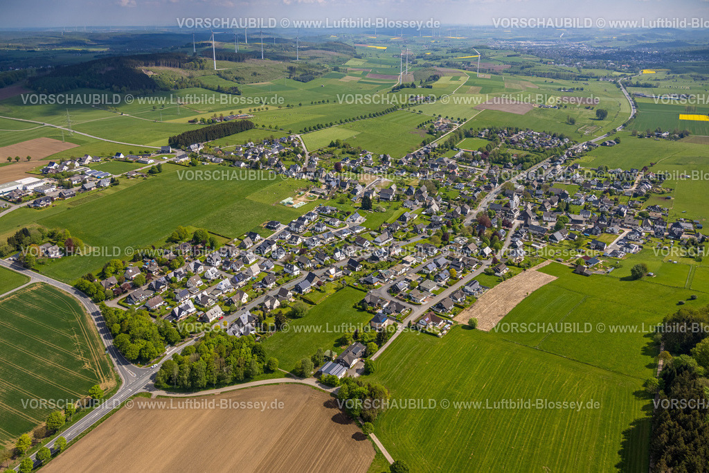 Brilon240503327 | Luftbild, Wohngebiet Ortsansicht Ortsteil Altenbüren, Windpark Windenergieanlage und Windräder, Fernsicht, Altenbüren, Brilon, Sauerland, Nordrhein-Westfalen, Deutschland