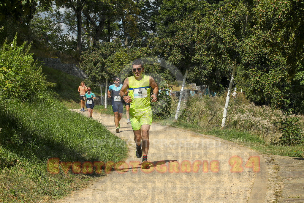 250824_1239_EX1_0057 | Sportfotografie im Rhein-Sieg Kreis, Köln, Bonn, NRW, Rheinland Pfalz, Hessen, etc. Unser Tätigkeitsfeld umfasst den Laufsport vom Volkslauf über den Marathon, Duathlon, Triathon bis zum Ultralauf wie Kölnpfad Ultra oder Schindertrail.