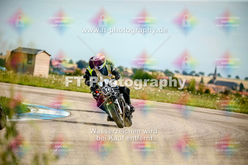 Chambley Juli-2570 | Hier findet Ihr Bilder von Touristenfahrten auf der Nürburgring Nordschleife oder von anderen Veranstaltungen die ich besucht habe. Viel Spass beim Durch Schauen 