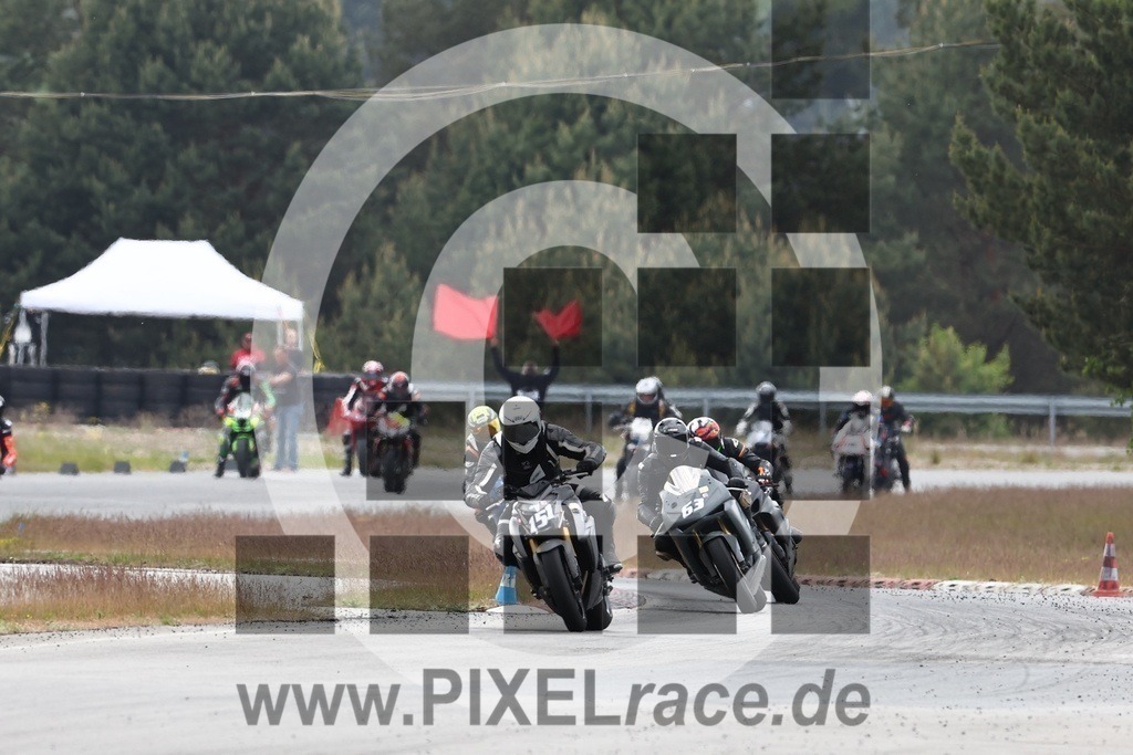 start-20240510_06176 | Schöne Erinnerungen an spannende Momente - das festzuhalten ist unser Job. PIXELrace.de ist seit 2003 auf den Rennstrecken Europas unterwegs um die Action draußen beim Fahren und die wunderbare Stimmung imm Fahrerlager für euch einzufangen.