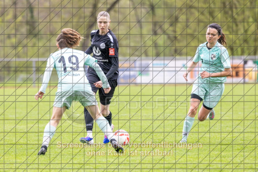 20260419_133232_0183 | #,1.FC Donzdorf (schwarz) vs. SGM Oppenweiler-Sulzbach (türkis), Fussball, Frauen-Verbandsliga Württemberg, 16. Spieltag, Saison 2025/2026, Rasenplatz Lautertal Stadion, Süßener Straße 16, 73072 Donzdorf, 19.04.2026 - 13:00 Uhr,Foto: PhotoPeet / Sport- &amp; Eventfotografie / Peter Harich