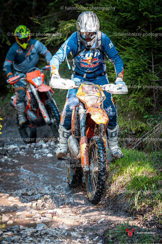 fuernholzer_250501-C2-60 | Fotografische Impressionen von der Red Stag Enduro Extreme by fuernholzer-photography.com. Endurosport in Österreich fotografisch festgehalten von fuernholzer. Auftragsfotografie für Private, Gewerbefotos und Industriefotografie. Eventfotografie, Sportfotografie und Motorsportfotografie. Anbieter von Fotoworkshops, Fototraining, fotografischen Vorträgen und Fotoseminaren.