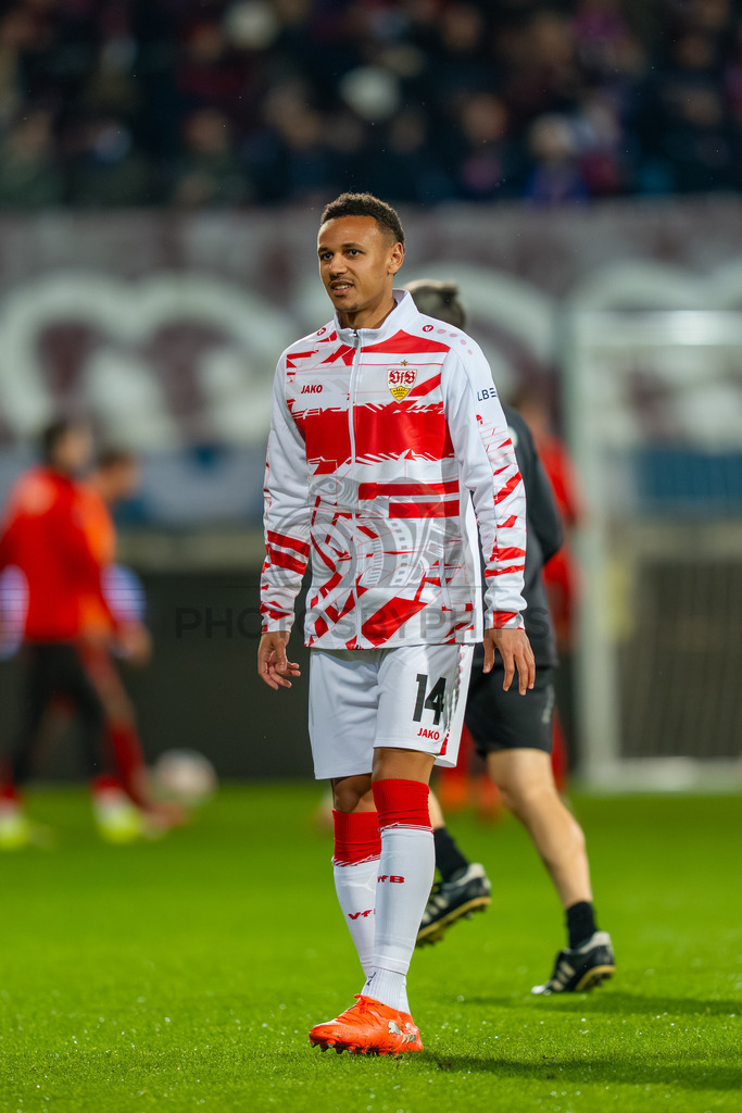 1. FC Heidenheim vs. VfB Stuttgart, Fussball, 1. Bundesliga, 23. Spieltag, Saison 2025/2026, 22.02.2026 | Luca Jaquez (VfB Stuttgart, #14),1. FC Heidenheim vs. VfB Stuttgart, Fussball, 1. Bundesliga, 23. Spieltag, Saison 2025/2026, 22.02.2026Foto: photosbyphips/Philip Ziegler
