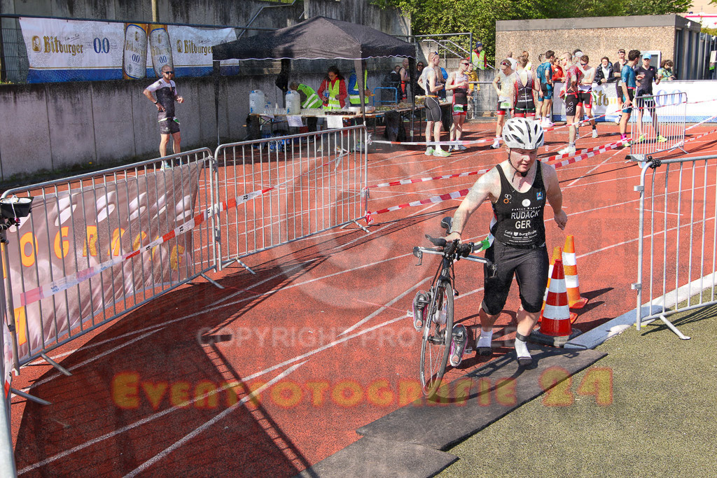 220424_1054_EV8_8839 | Sportfotografie im Rhein-Sieg Kreis, Köln, Bonn, NRW, Rheinland Pfalz, Hessen, etc. Unser Tätigkeitsfeld umfasst den Laufsport vom Volkslauf über den Marathon, Duathlon, Triathon bis zum Ultralauf wie Kölnpfad Ultra oder Schindertrail.