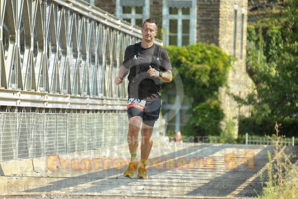 240831_1152_EX1_8225 | Sportfotografie im Rhein-Sieg Kreis, Köln, Bonn, NRW, Rheinland Pfalz, Hessen, etc. Unser Tätigkeitsfeld umfasst den Laufsport vom Volkslauf über den Marathon, Duathlon, Triathon bis zum Ultralauf wie Kölnpfad Ultra oder Schindertrail.