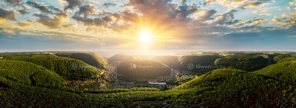 Eybach im Sommer im Sonnenuntergang | löwenblicke | shop