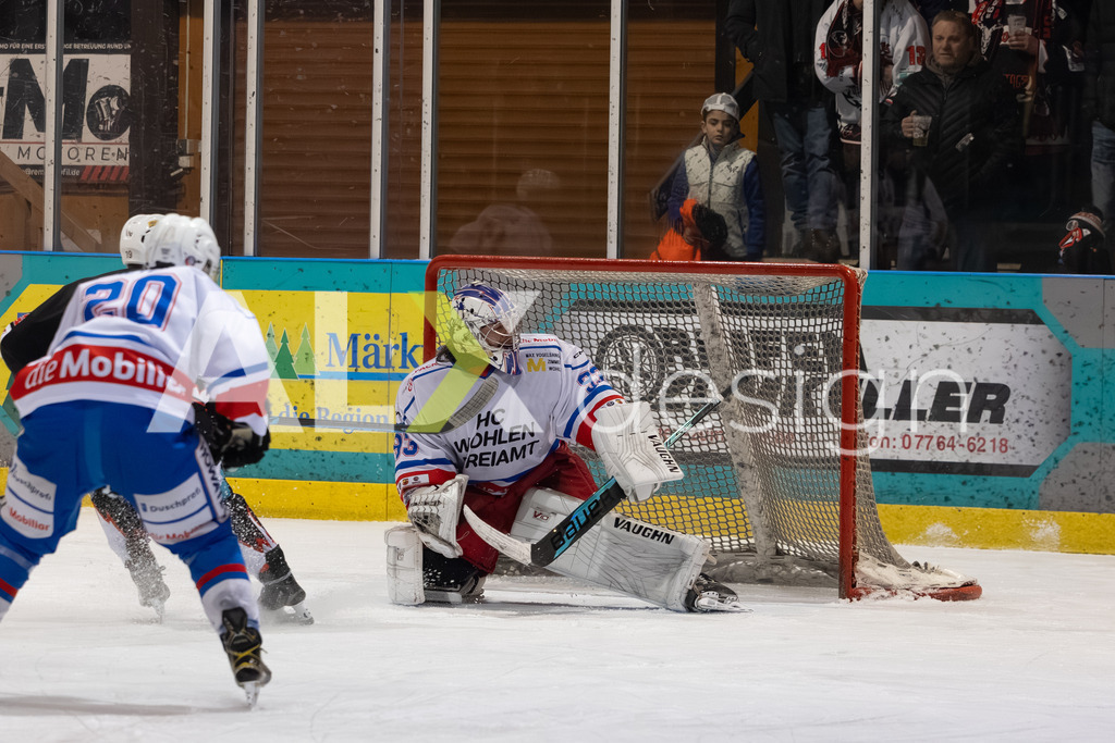 Eishockey I Herren I Saison 2025-2026 I Regio League | 3. Liga Regular Season Gr. 1 ZS | Men I 17. Spieltag I EHC Herrischried - HC Wohlen Freiamt I 01.02.2026 | Hochwertige Sportfotos kaufen & lizenzieren für Medien, Vereine, Agenturen & Sportler:innen. Entdecke professionelle Sportfotografie im Bildshop von Alexander Franzen. - Realisiert mit Pictrs.com