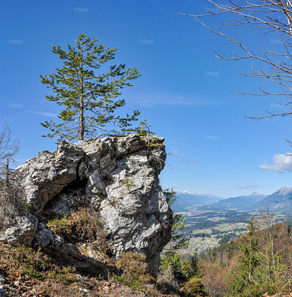 Dobr-Schlossberg_3-2012_006-Panorama | Fatzi Bilder-Archiv! 
Die Bilder sind für private Nutzung lizenzfrei. Die kommerzielle Nutzung ist möglich und erwünscht, jedoch bitte ich um vorherige Kontaktaufnahme per E-Mail (info@fatzi.at) oder unter +43 650 7828269 - Realisiert mit Pictrs.com