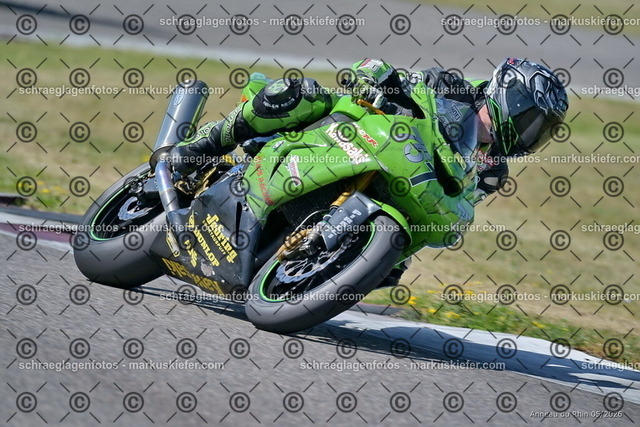 26BT02-0477 | markuskiefer.com - Realisiert mit Pictrs.com