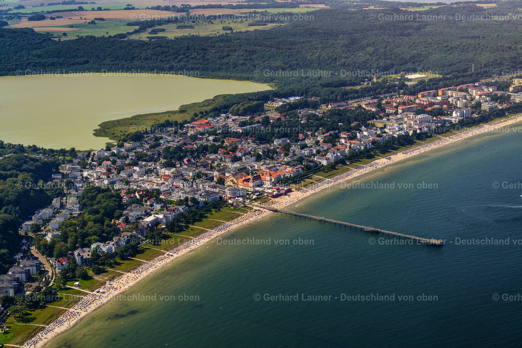 3637815 | BINZ 25.08.2016 Stadtansicht des Innenstadtbereiches mit Strand und Seebrücke in Binz im Bundesland Mecklenburg-Vorpommern, Deutschland. // City view on down town with Strand and Seebruecke in Binz in the state Mecklenburg - Western Pomerania, Germany. Foto: Gerhard Launer