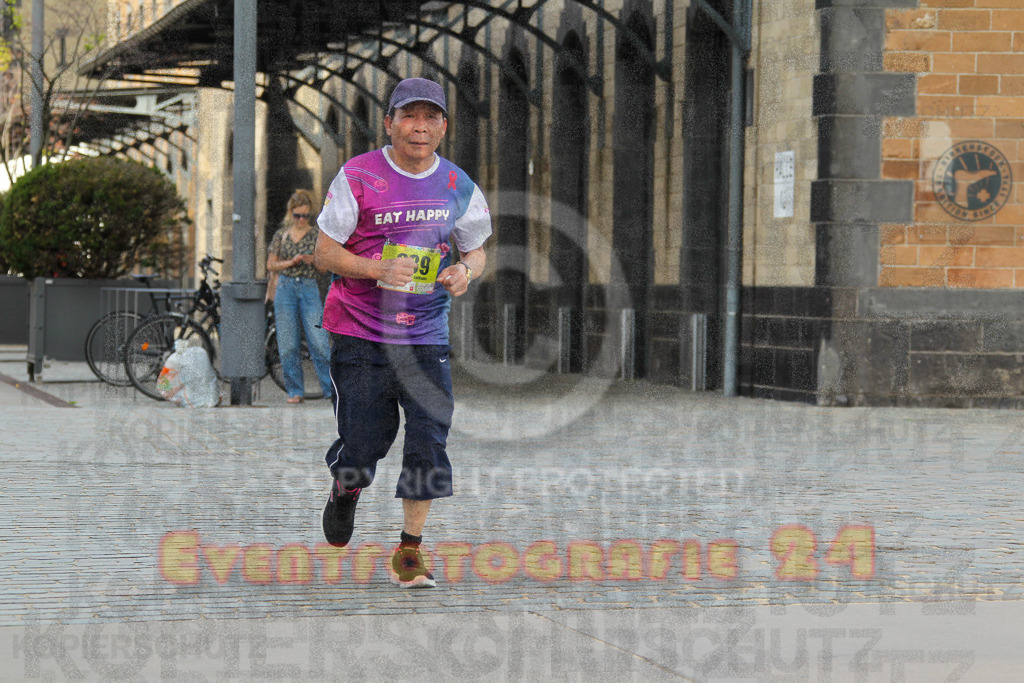 250920_1334_EV4_6098 | Sportfotografie im Rhein-Sieg Kreis, Köln, Bonn, NRW, Rheinland Pfalz, Hessen, etc. Unser Tätigkeitsfeld umfasst den Laufsport vom Volkslauf über den Marathon, Duathlon, Triathon bis zum Ultralauf wie Kölnpfad Ultra oder Schindertrail.