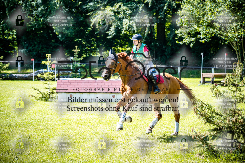 A1_Vielseitigkeitsturnier Melle Oldendorf-15c-0288 | Entdecke hochwertige Reitturnierfotos von Foto Oger. Professionell, emotional und authentisch – jetzt Lieblingsmomente im Shop bestellen.Deutschlandweite Turnierfotografie. - Realisiert mit Pictrs.com