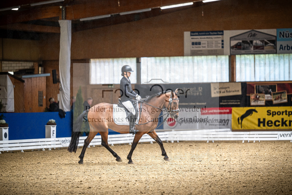 DOS_0164 | Entdecke hochwertige Reitturnierfotos von Foto Oger. Professionell, emotional und authentisch – jetzt Lieblingsmomente im Shop bestellen.Deutschlandweite Turnierfotografie. - Realisiert mit Pictrs.com