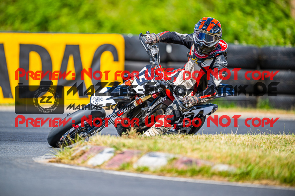 MaZZes_FotoMatrix_220528_2060 | Fotograf Mathias Schmid
Sportfotograf,
Eventfotograf,
Hochzeitsfotograf,
Portraitfotograf