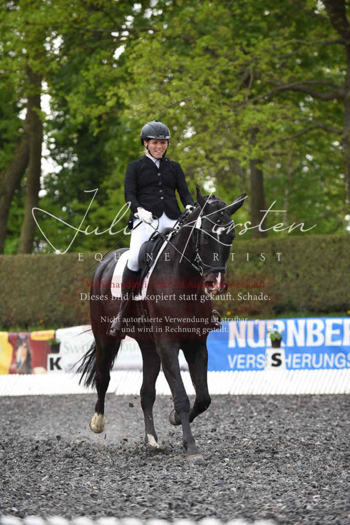 20230513_JK-Röhrsdorf-15-268 | Pferde- und Turnierfotografie in Westsachsen. Pferdeportraits, Auftragszeichnungen und intuitive Kunst.