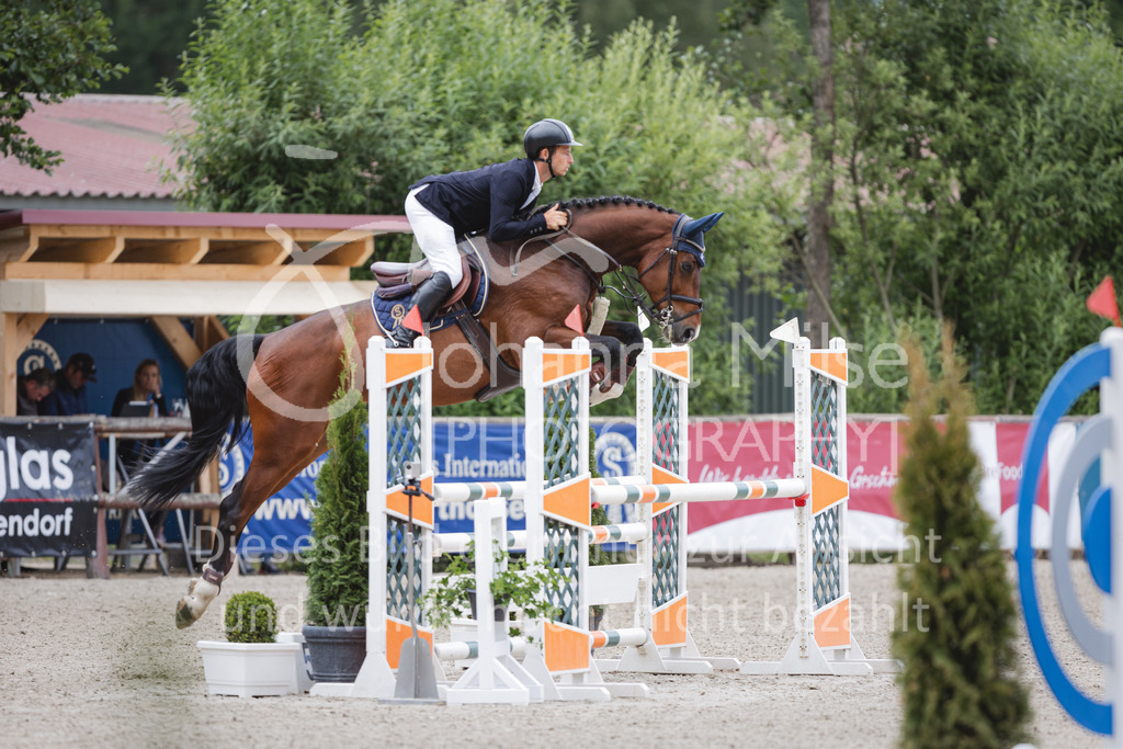 220614_Mühlen_SprPfL-479 | Late Entry Mühlen
Springpferdeprüfung Kl.L 4-7j. gl. Einlaufprüfung für 5j.Pferde
14.06.2022