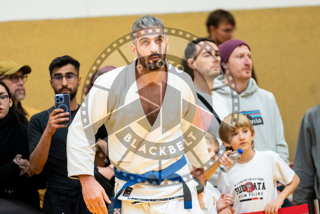 20231118PBB10592 | Fighters compete during the AJP Tour 600 Frankfurt Championship in Frankfurt/Main, Germany, on November 18, 2023.