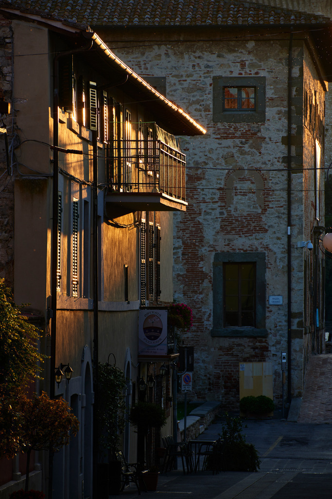 Details der Altstadt Castiglione del Lago | Castiglione del Lago, Italien - September 08, 2016: Details der Altstadt Castiglione del Lago. - Realisiert mit Pictrs.com