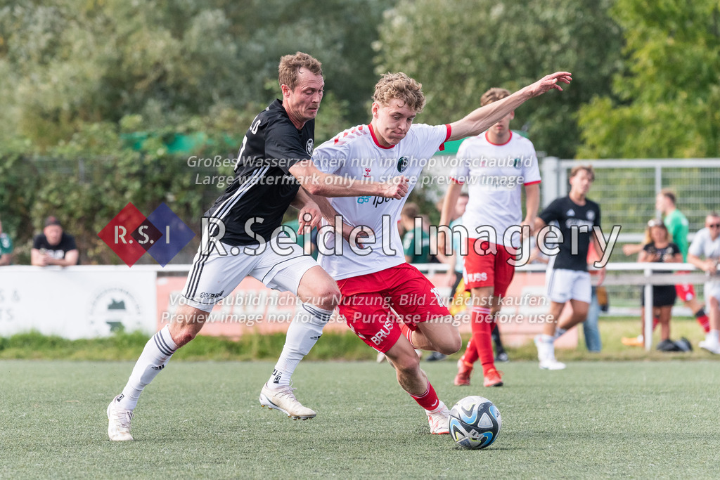 RS-1-008028 | Dennis Lie (#21, Reinfeld), Jannik Westphal (#18, Lübeck)