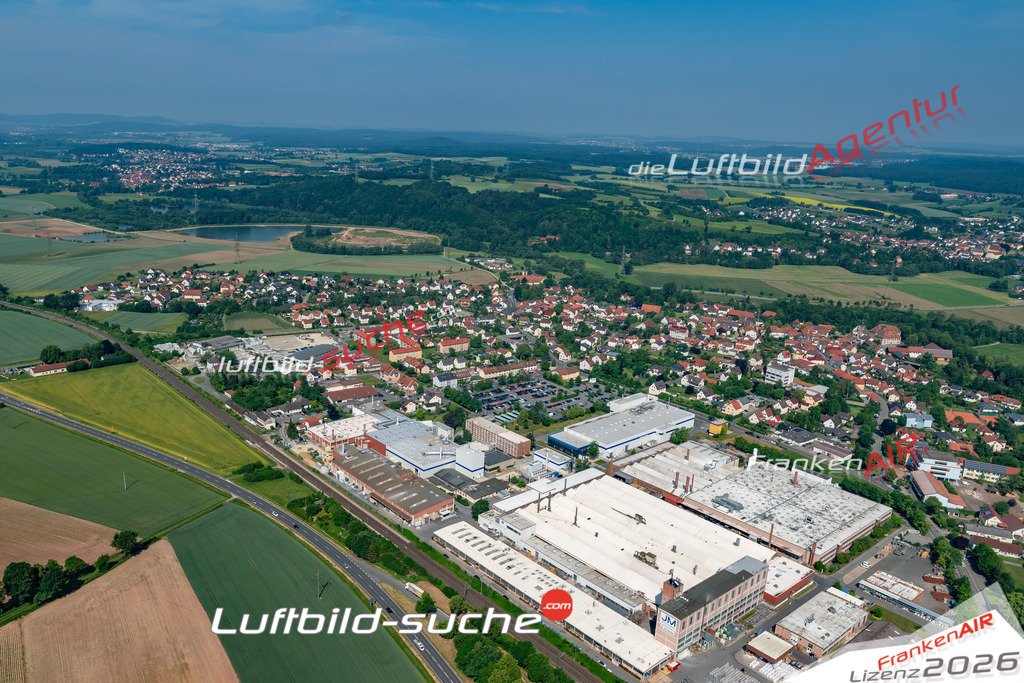 Das Luftbild der Stadt Redwitz Rodach wurde 2018 vom Flugzeug heraus erstellt (keine Drohne) Aufnahmehöhe ca.400 Meter- hohe Auflösung für beste Druck-Qualität