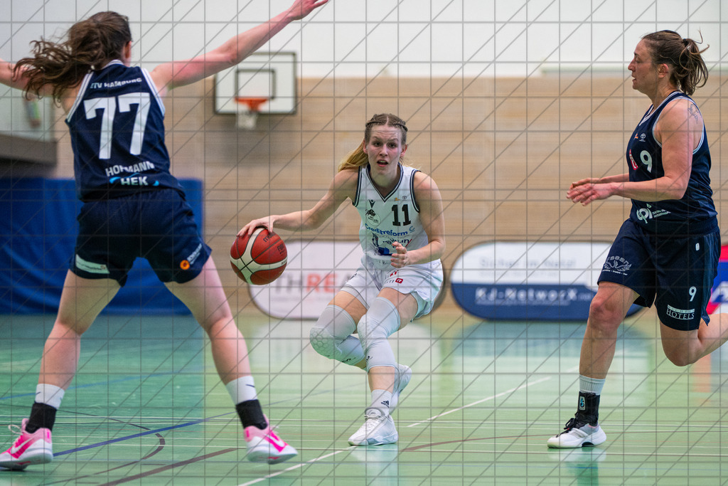 2. DBBL Nord 25/26 | Spieltag 21 | BBC Osnabrück vs. ETV Hamburg | 08.03.26: 2. DBBL Nord 25/26 | Spieltag 21 | BBC Osnabrück vs. ETV Hamburg / Osnabrück / Deutschland  //   CREDIT:www.bullenfotos.de, Martin König, Hörner Weg 40, D-49078 Osnabrück, +4917663732967 // Nutzung und Weitergabe nur zu den vereinbarten Zwecken. Presseanfragen an Ersteller. Alle Rechte beim Ersteller. Honorierung nach MFM. - Realisiert mit Pictrs.com