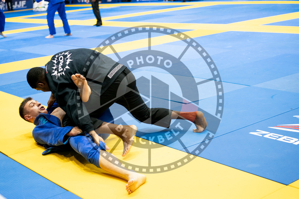 20240124PBB04709 | Fighters compete during the second day of the IBJJF European Championship in Paris, France, on January 24, 2024.